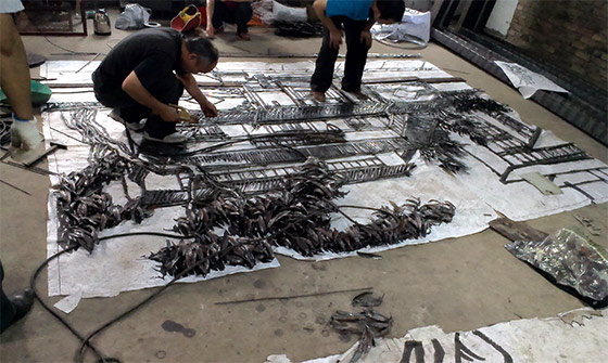 鐵畫(huà)制作現(xiàn)場(chǎng)